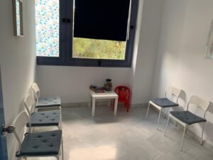 Sala de lactancia descanso y juegos para niños y bebes. deja tambien aqui tu carrito de bebe